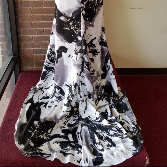 Morí Lee Black and white Dress (size 10) - Picture 4 of 7